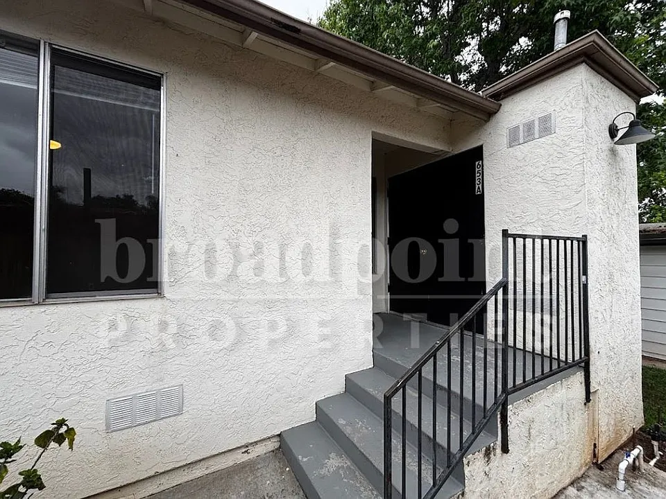 653 E 3rd Ave #A