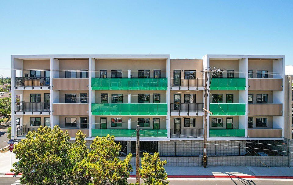 Building Photo 4