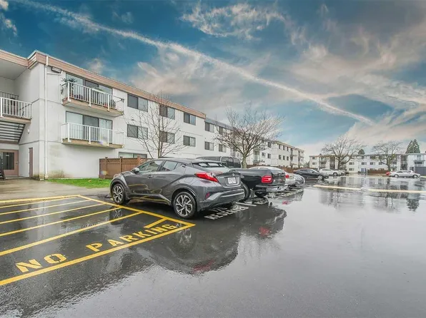 7280 Lindsay Rd #201, Richmond, BC V7C 2P5
