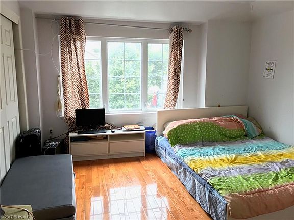 5th image of 51 Winegar Ln