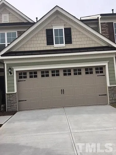 1007 Mirbeck Ln Photo 1