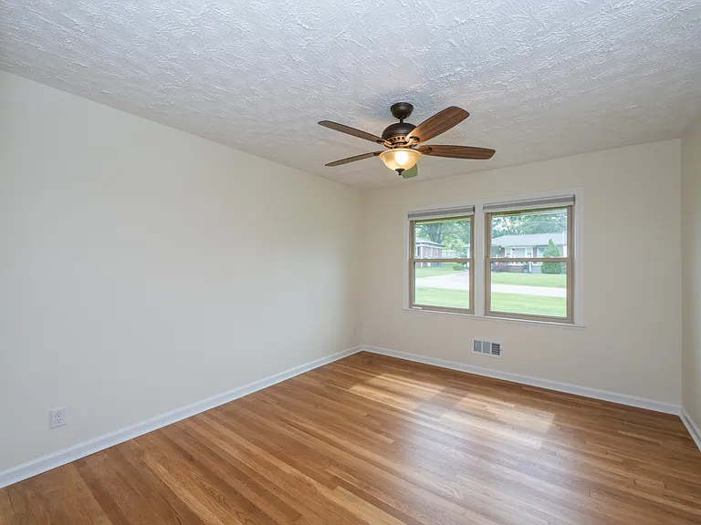 10 Templewood Dr — Photo 14