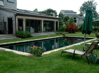 15 Plains Head Ln, Edgartown, MA 02539