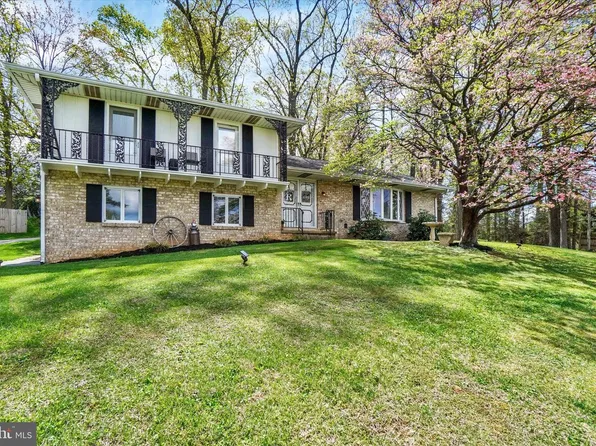 390 Meggon Rd, Red Lion, PA 17356