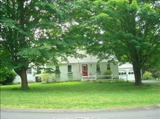 1 Hawthorne Ln, Farmington, CT 06032