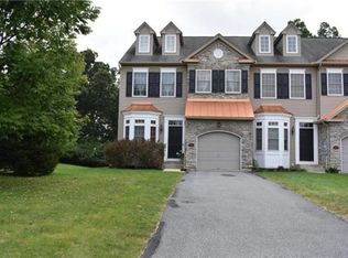 38 Hillside Ct S, Easton, PA 18045