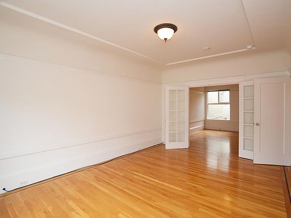 4th image of 445 Ashbury St APT 6