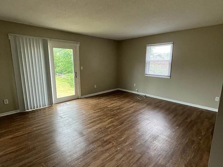 14745 Riley St — Photo 7