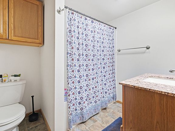 5th image of 802 7th St S #9
