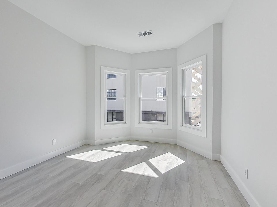 1st image of 1026D Capp St #1