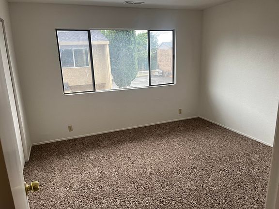2nd image of 1275 Wurch Way #1-4