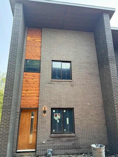 220 South 15th Street - Townh... — Photo 4