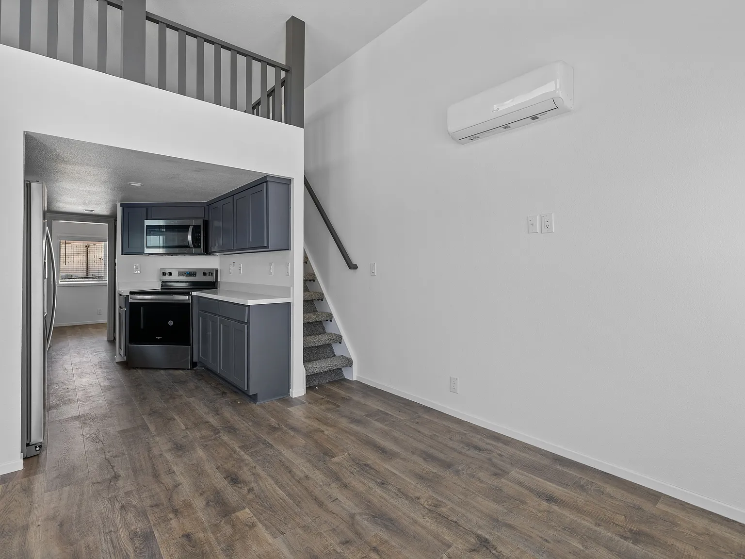 1 bed, 398 sqft, $1,350 — Photo 2