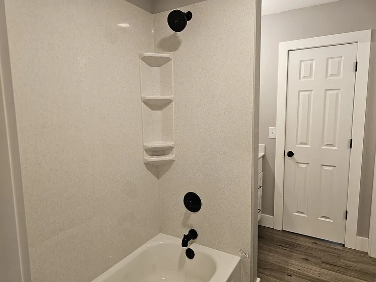 20 Lakeshore Dr #A — Photo 12