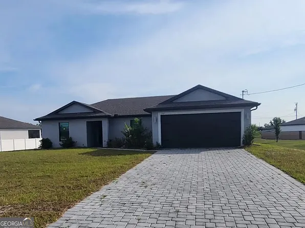 177 Blackstone Dr, Fort Myers, FL 33913
