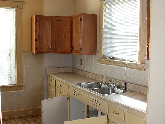 3rd image of 1501 Blair Ave