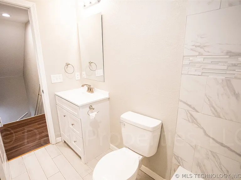 821 S Quaker Ave — Photo 63