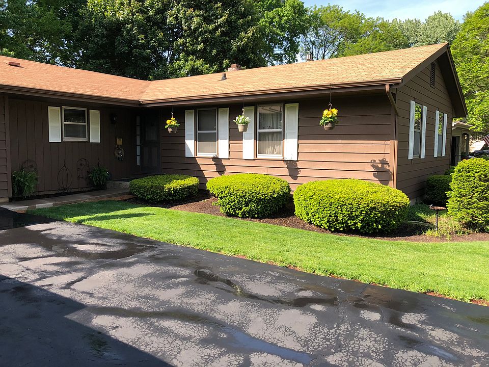 1st image of 720 Westfield Dr