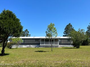 20 Breshears Rd, Lumberton, MS 39455