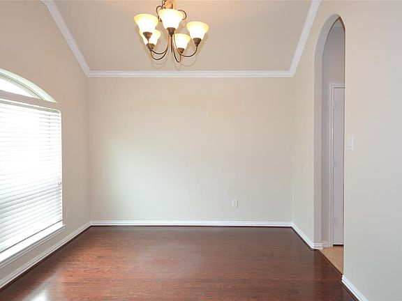 4th image of 21395 Hunter Hart Dr