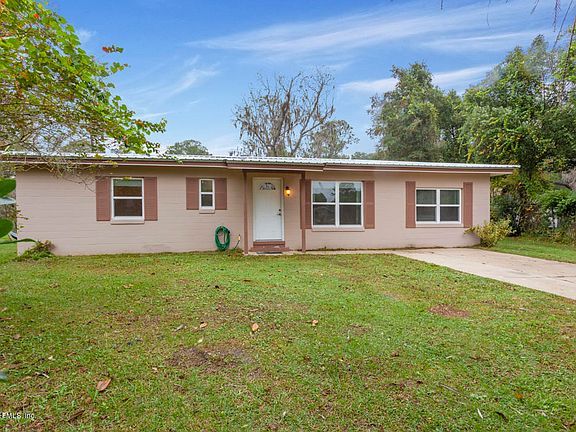 5th image of 1362 Blanding St