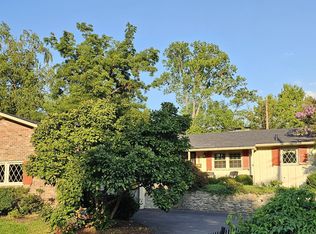 817 Alden Rd, Louisville, KY 40207