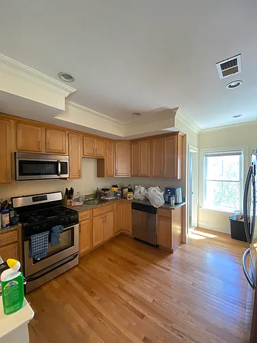 25 Lothrop St Photo 1