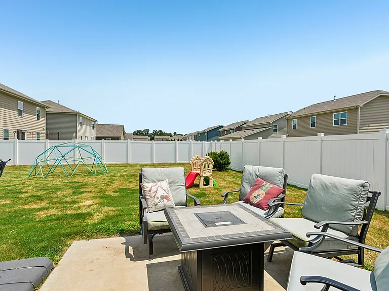 8007 Foxcroft Dr — Photo 21