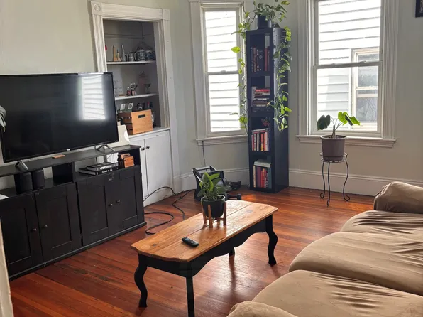 (undisclosed Address), Somerville, MA 02143