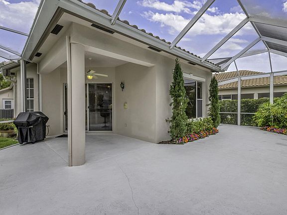2nd image of 936 Augusta Pointe Drive