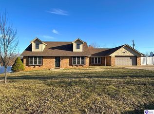 273 Manor Dr, Radcliff, KY 40160