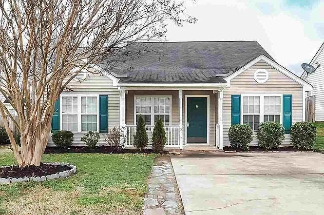 5117 Parkerwood Dr — Photo 1