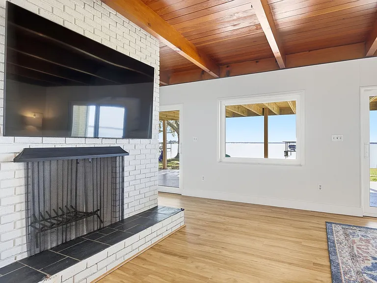 416 Lake June Rd — Photo 10