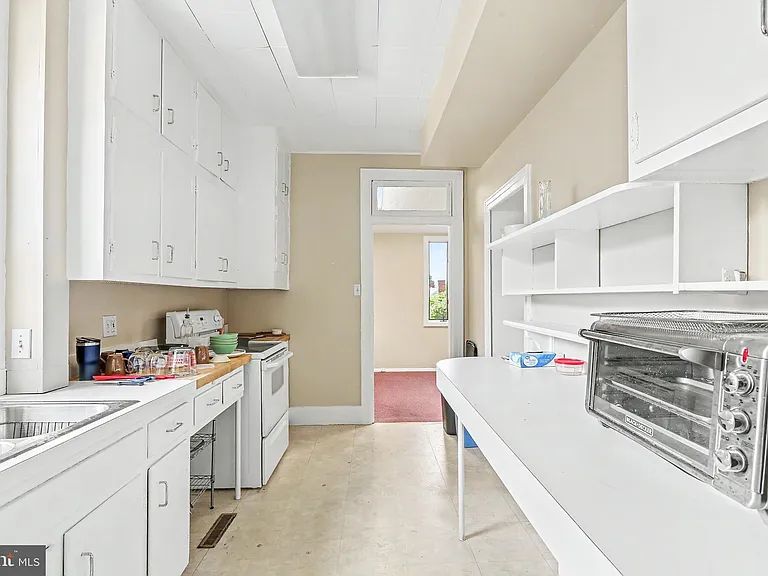 2601 Market St #A — Photo 5