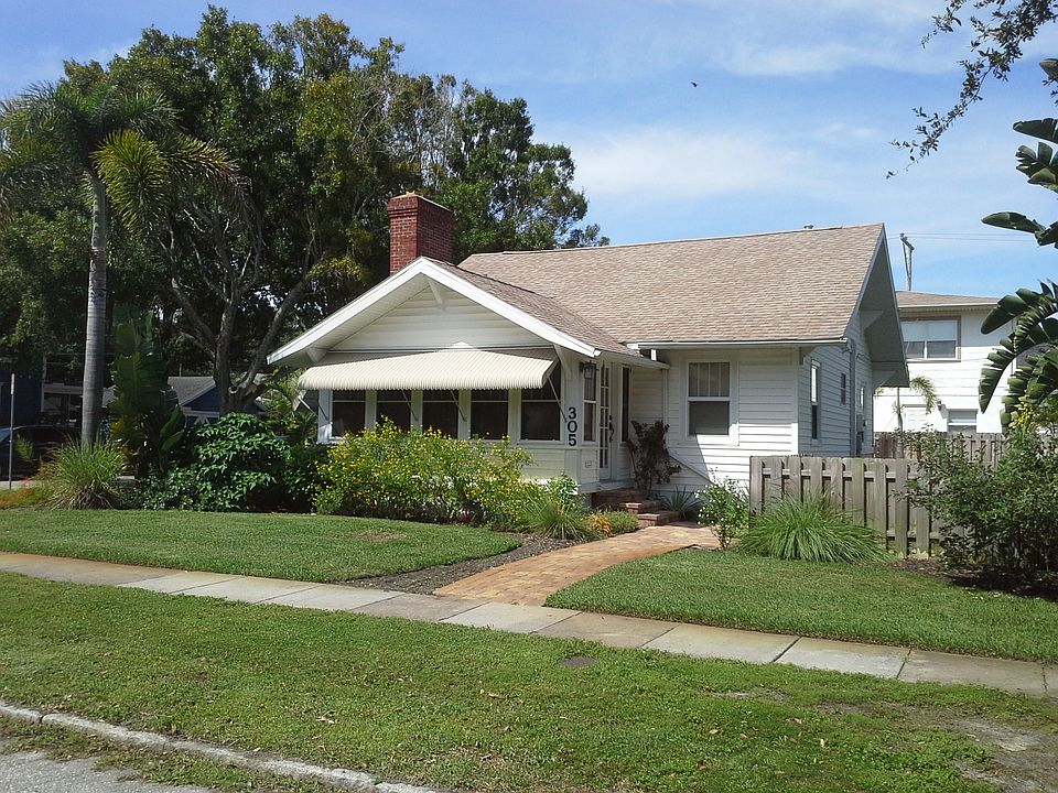 1st image of 305 15th Ave NE