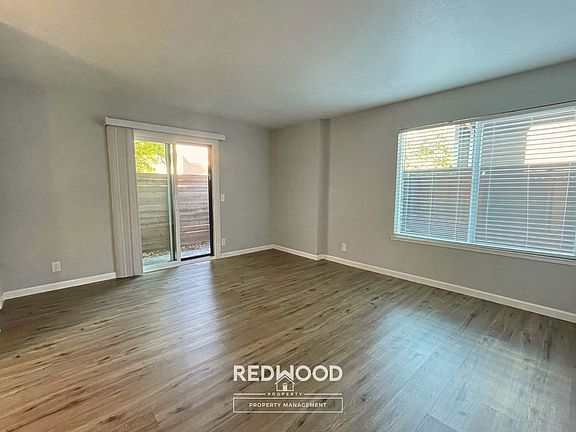 3rd image of 2808-2810 T St #T-09