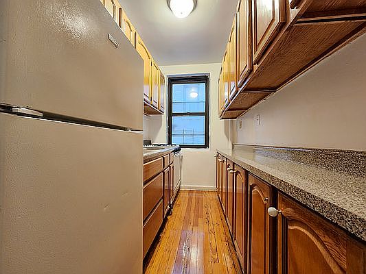 1st image of 520 W 218th St APT 2F