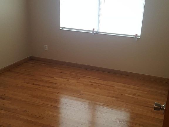 5th image of 4631 Campbell St APT 1S