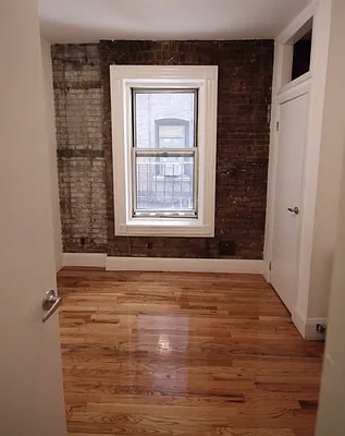 Rented by LJ Sloane Management | media 9