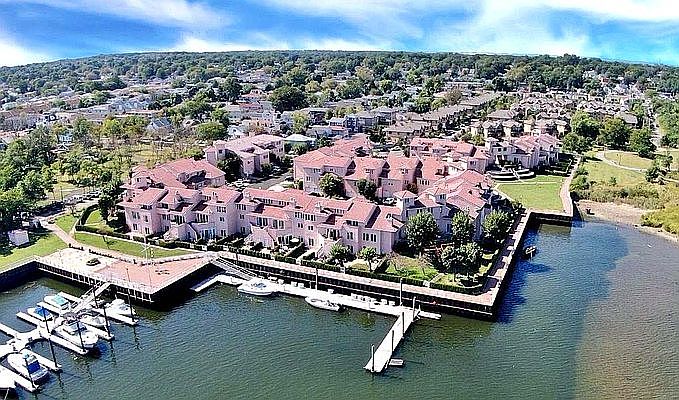 1st image of 50 Harbour Ct #1
