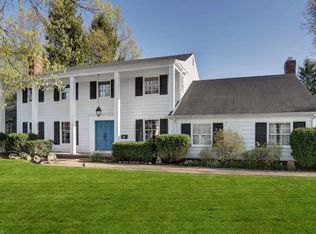 31217 Narragansett Ln, Bay Village, OH