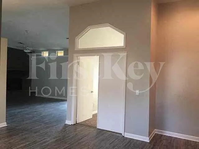 1521 Dess Dr — Photo 16
