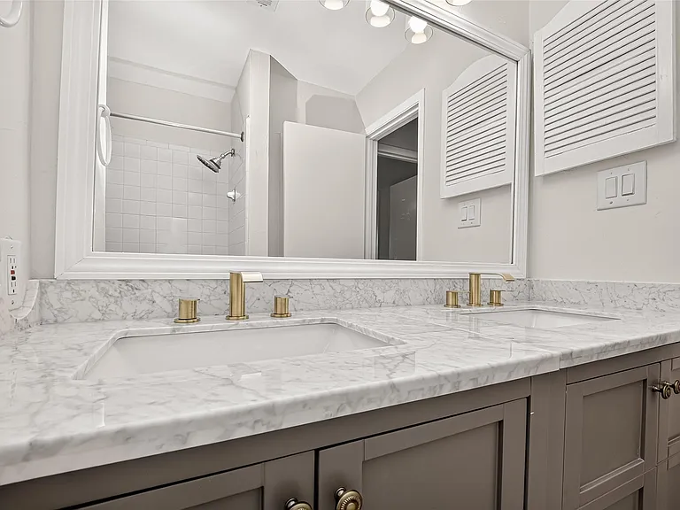 10383 Briar Forest Dr — Photo 31