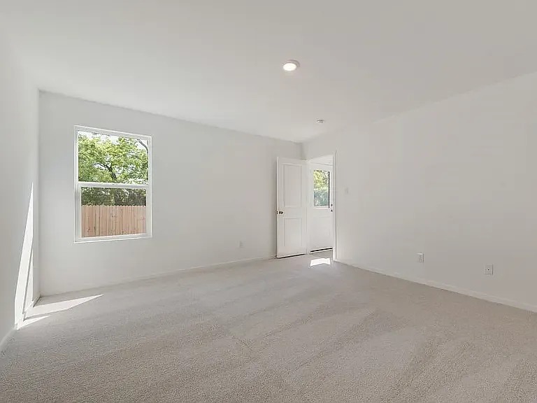 Pear Cir — Photo 10