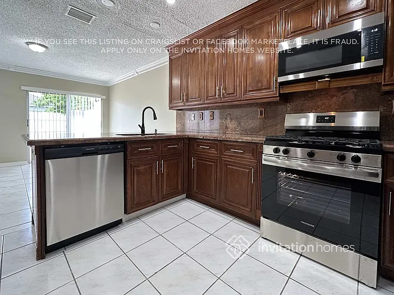 13742 SW 181st St — Photo 4
