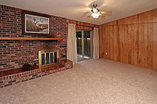2nd image of 106 Shady Oak Dr