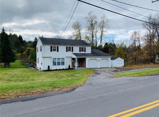 2955 Graffenburg Rd, New Hartford, NY 13413