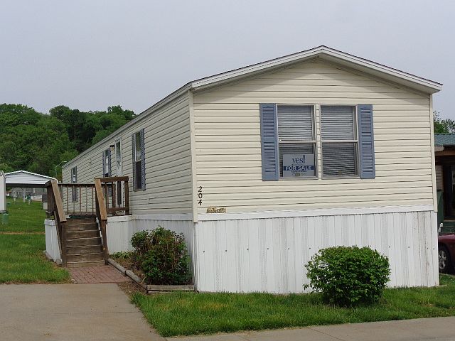 1st image of 204 S Gary Ct