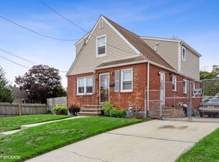 38 Viola St, Valley Stream, NY 11580
