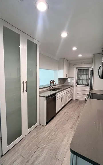 5428 Parkway Dr — Photo 7